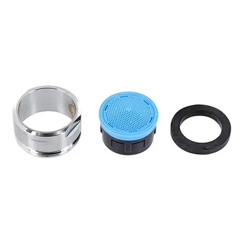 Luftsprudler bestehend aus einem metallischen Ring, einem blauen Durchflussregler und einer schwarzen Dichtung, hergestellt von Ideal Standard.